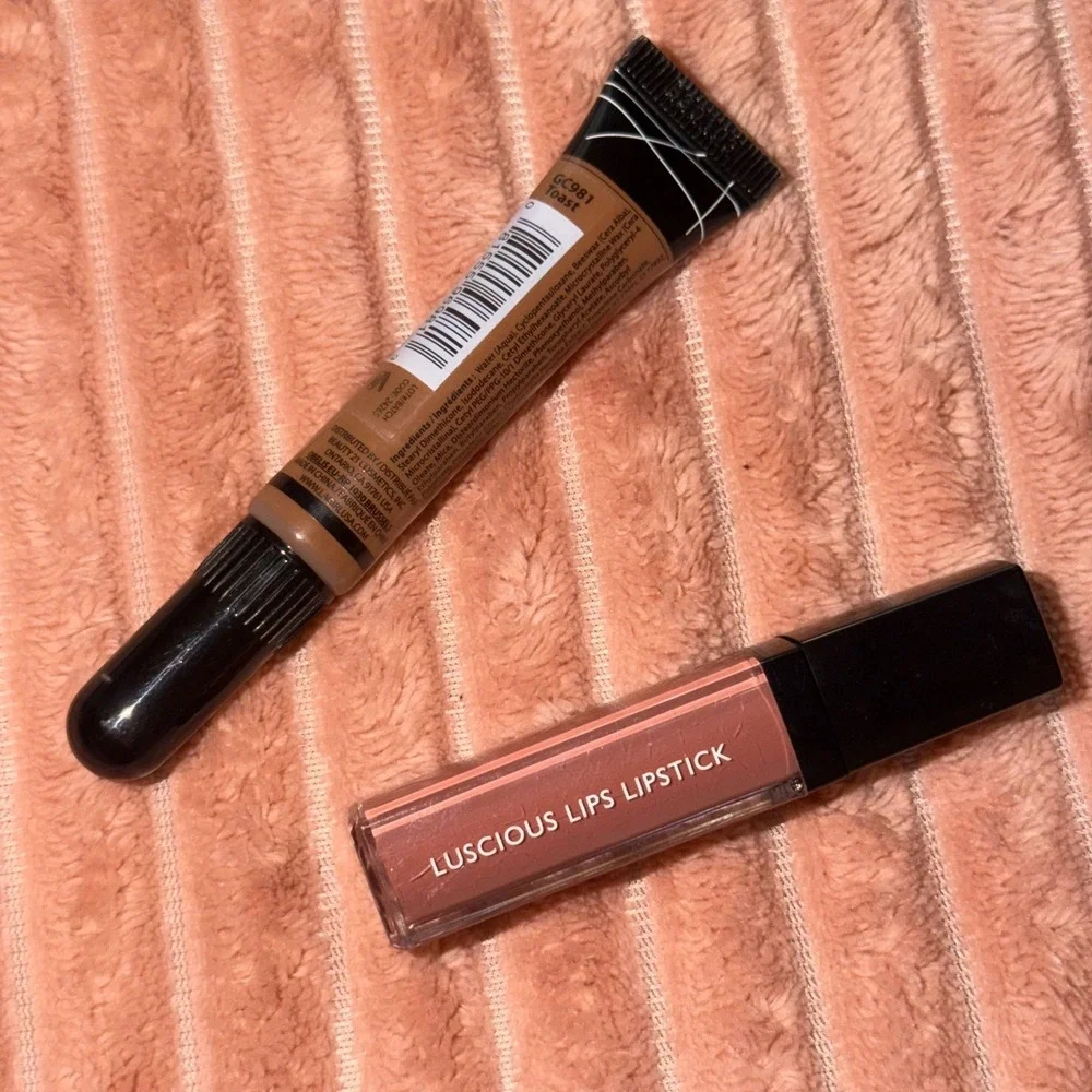 LA Girl PRO Conceal Toast and Laura Geller Luscious Lips Lipstick Set